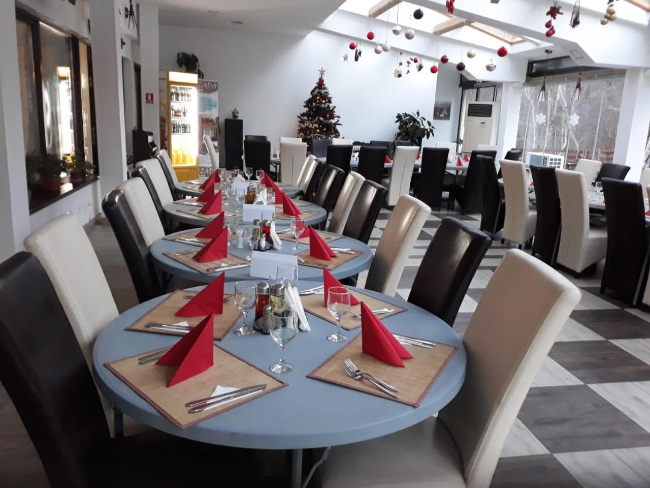 Hotel Zada Predeal Buitenkant foto
