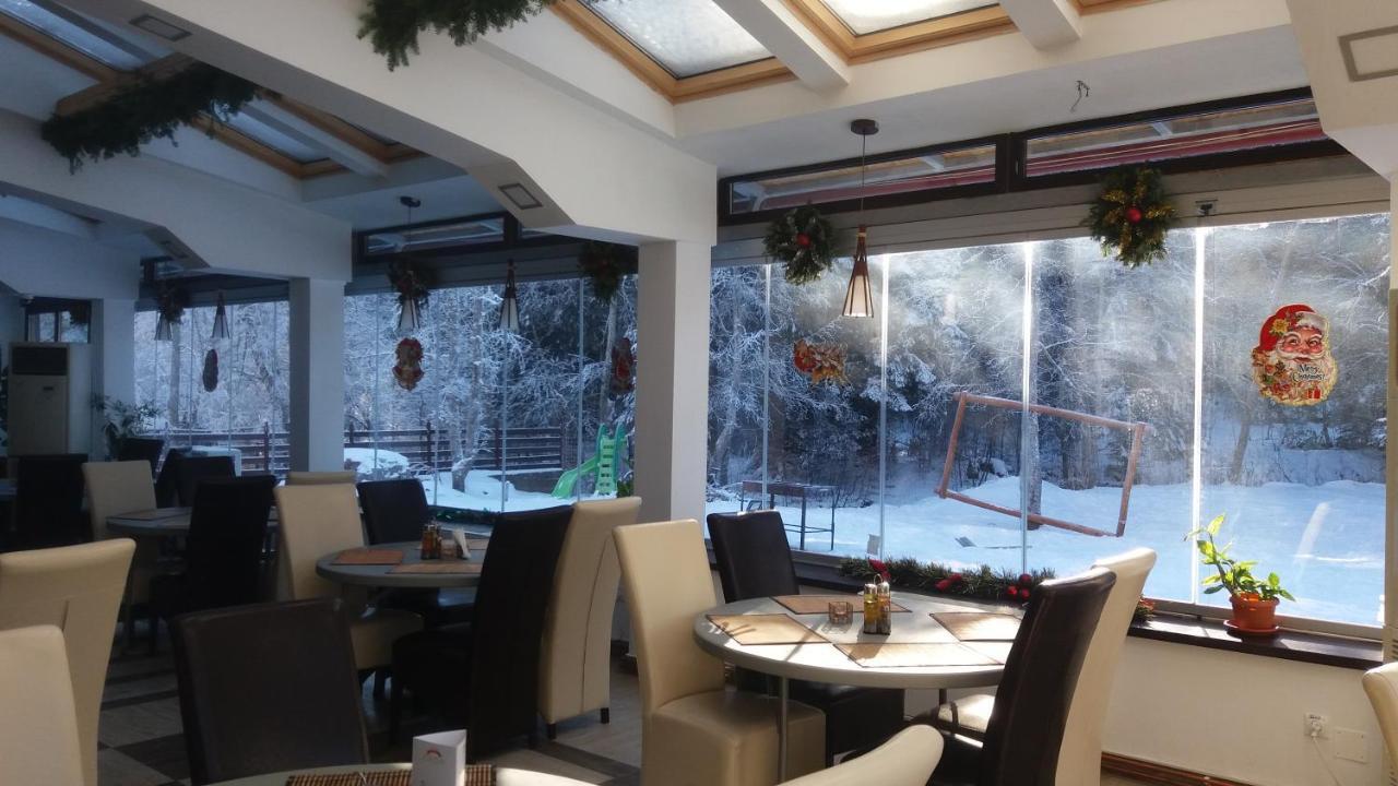 Hotel Zada Predeal Buitenkant foto